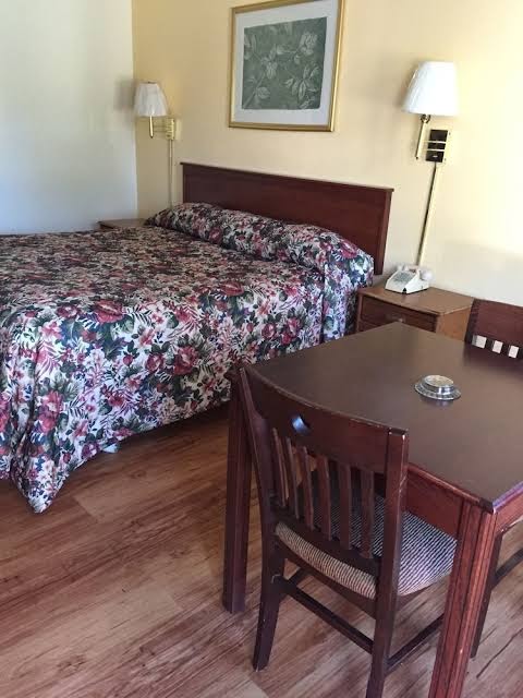 Executive Inn | Hotel in West Columbia | Motel in West Columbia photo 3