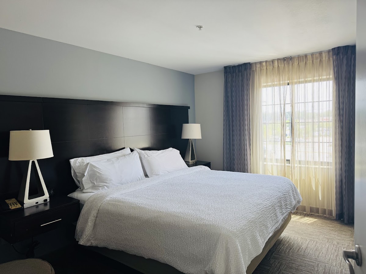 Staybridge Suites Bowling Green by IHG photo 2