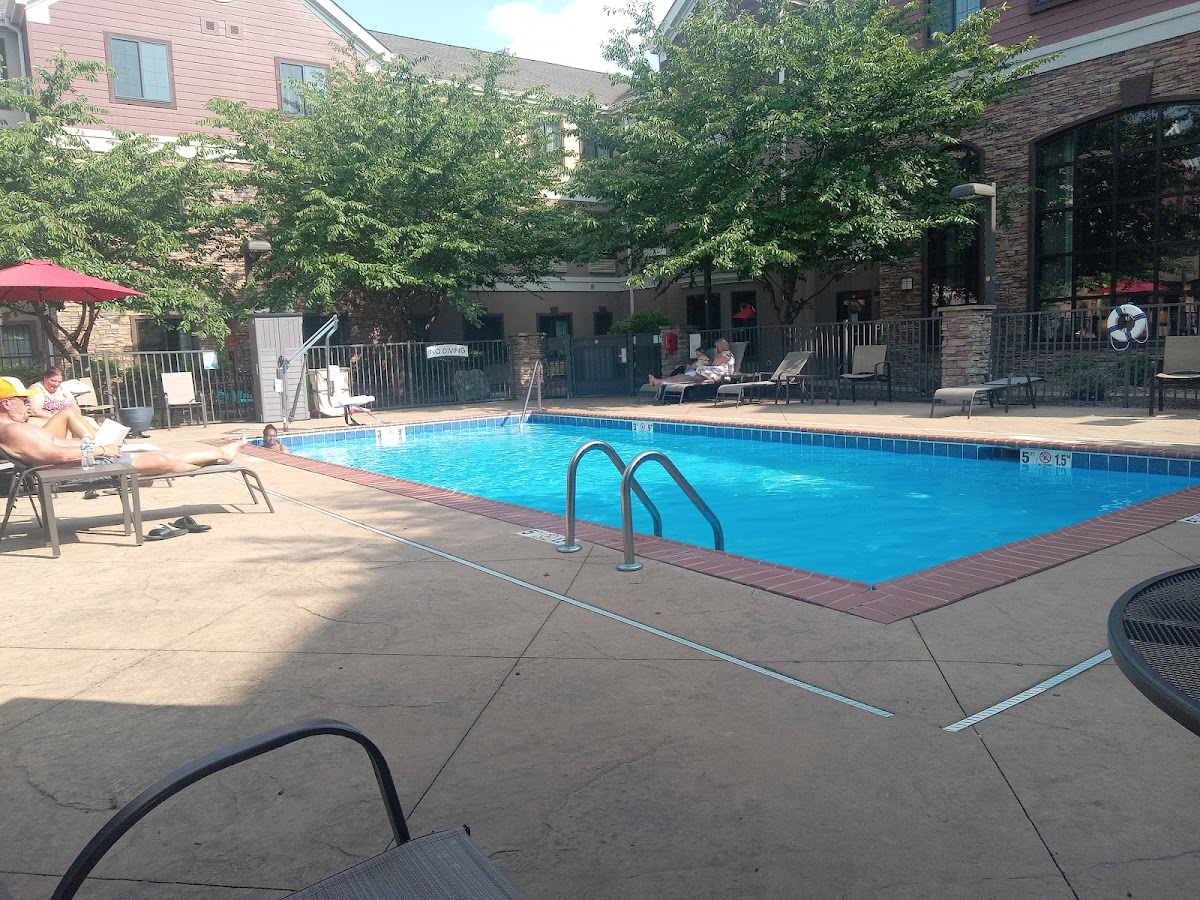 Staybridge Suites Bowling Green by IHG photo 3