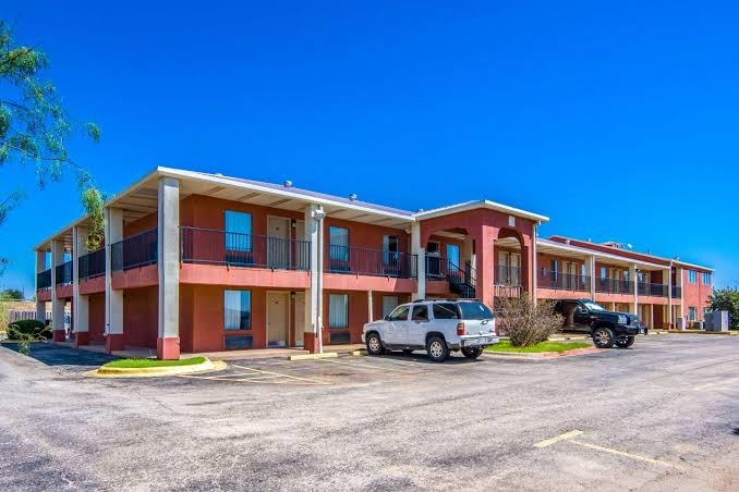 Econo Lodge Inn & Suites Sweetwater I-20