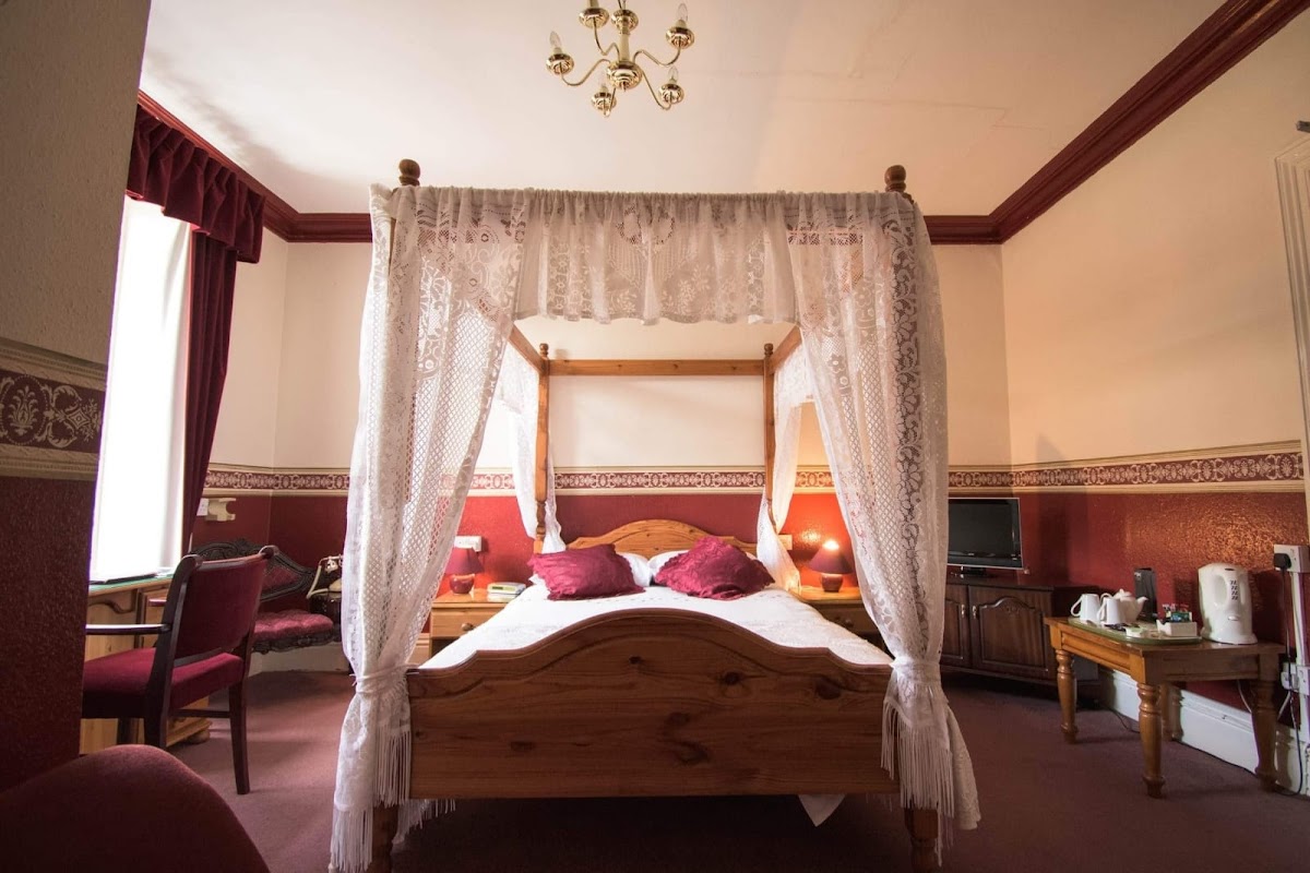 Pinegrove Hotel photo 2
