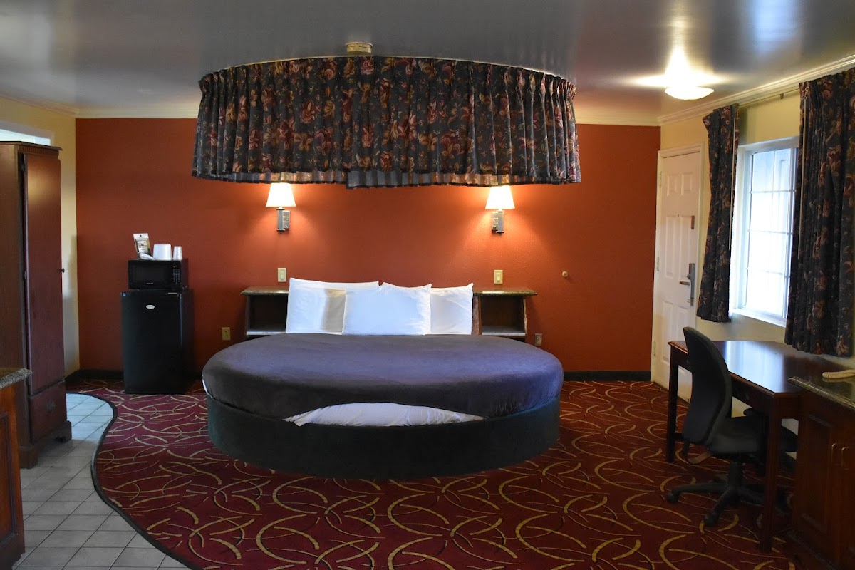 Dynasty Suites - Santa Fe Springs photo 2