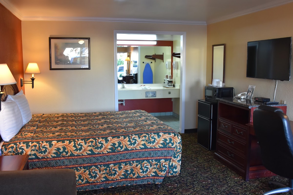 Dynasty Suites - Santa Fe Springs photo 3