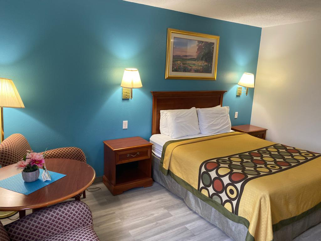 Americas Best Value Inn West Frankfort photo 2