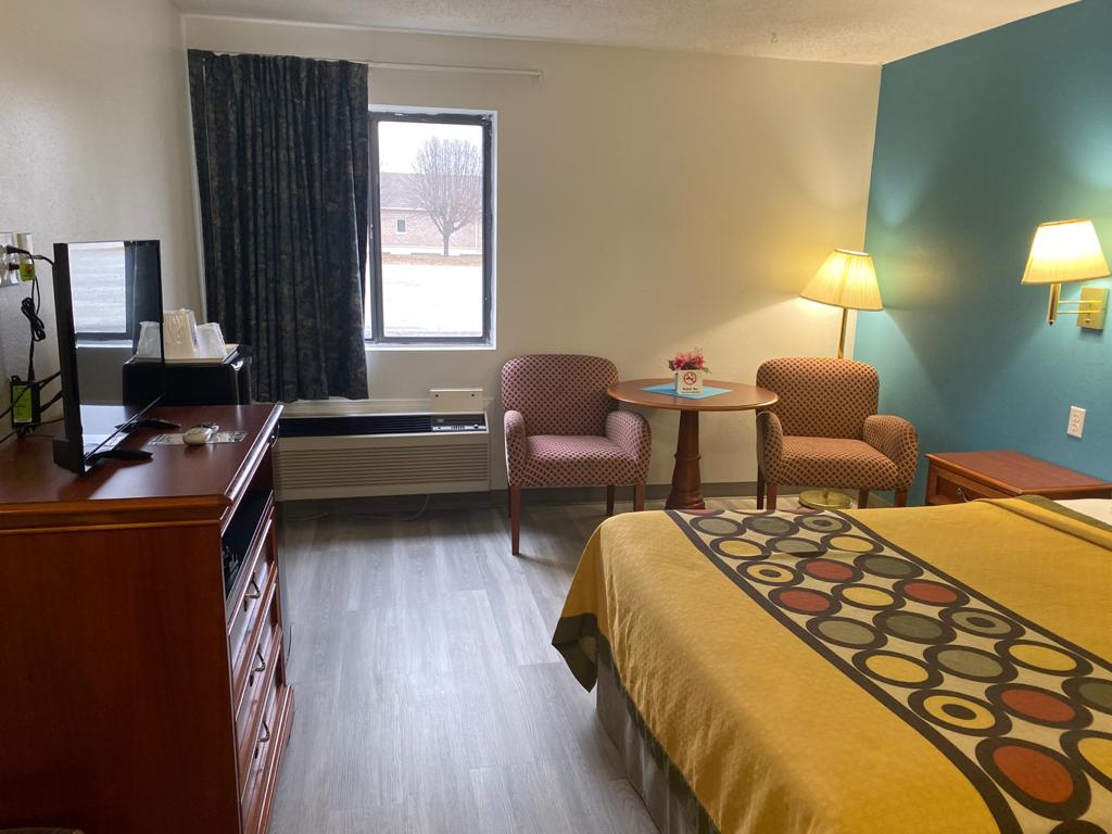 Americas Best Value Inn West Frankfort photo 3