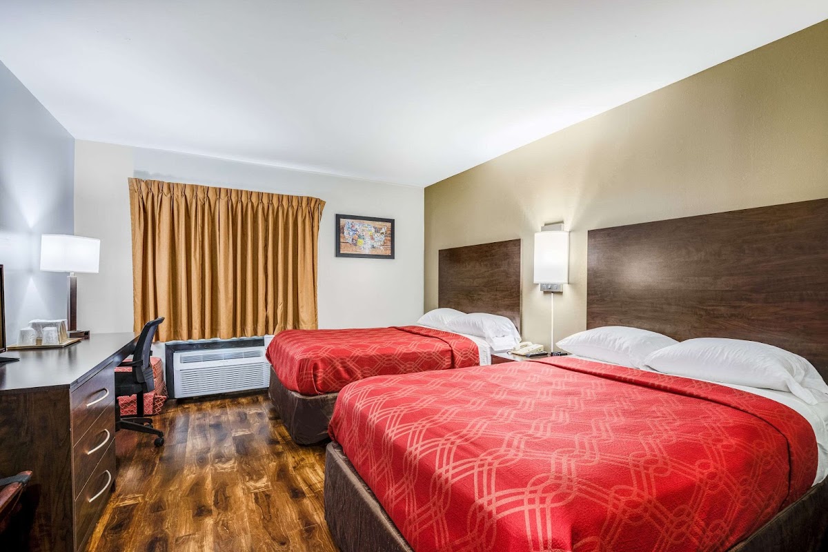 Econo Lodge Milwaukee Airport photo 2