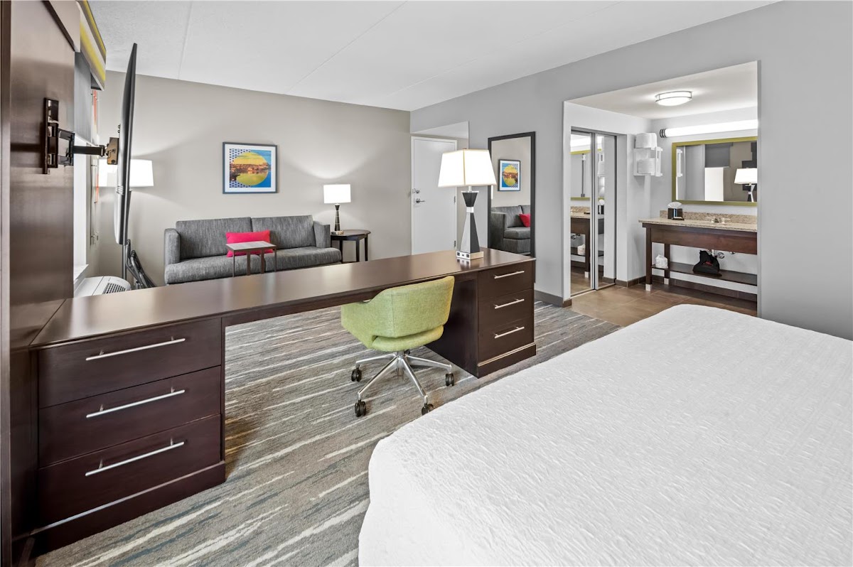 Hampton Inn & Suites Camp Springs/Andrews AFB photo 2