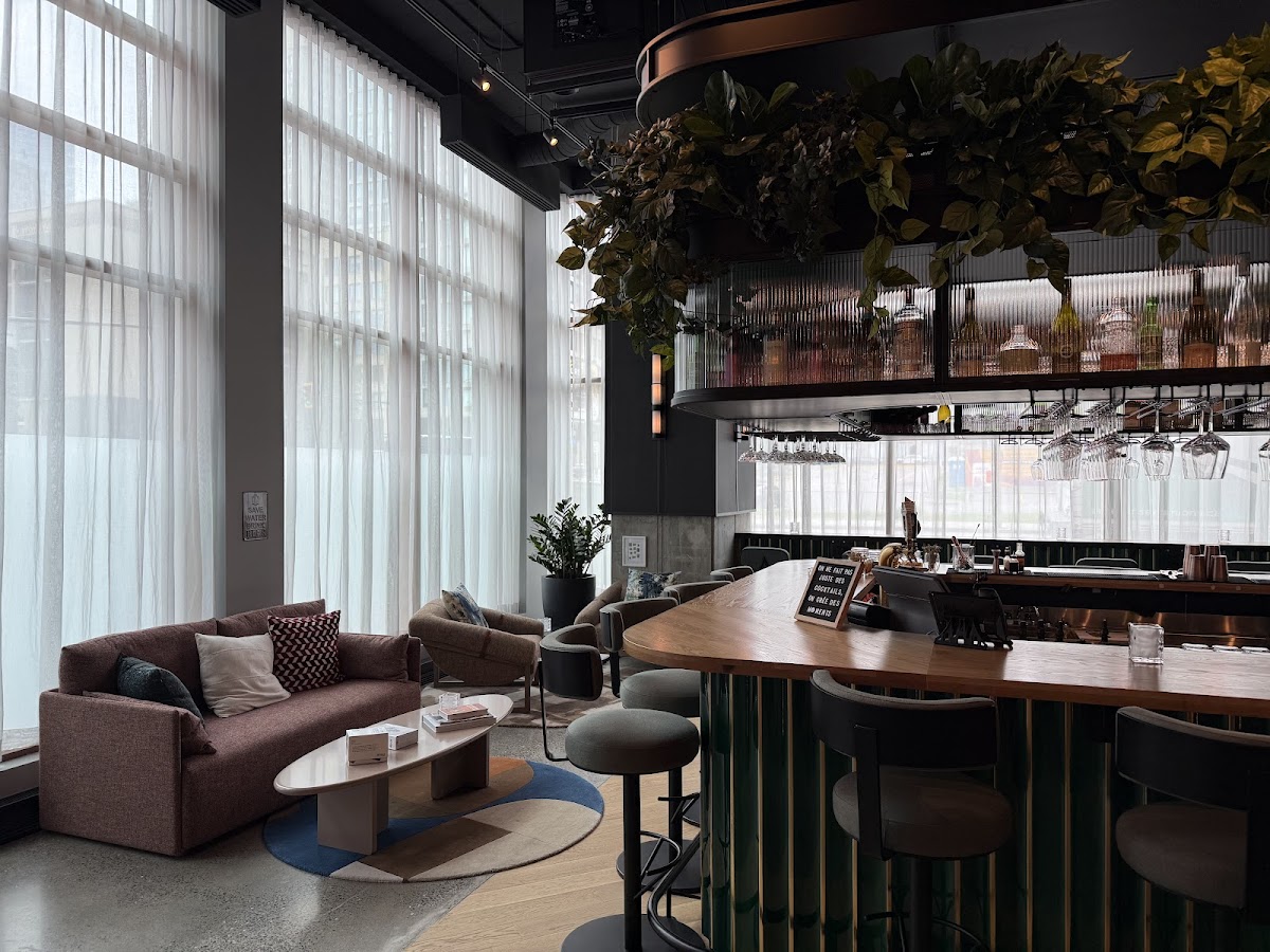 Moxy Montreal Downtown photo 3