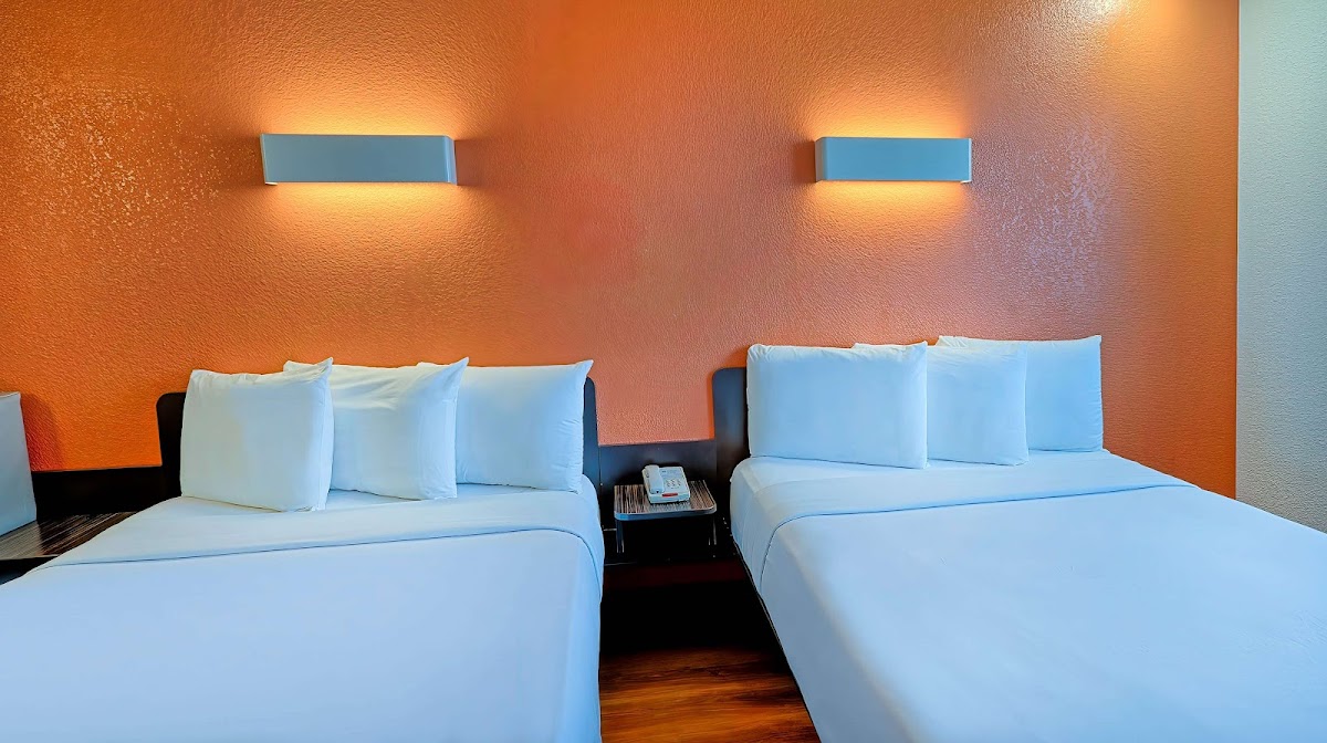 Studio 6 Suites Los Angeles, CA - Los Angeles - LAX photo 2