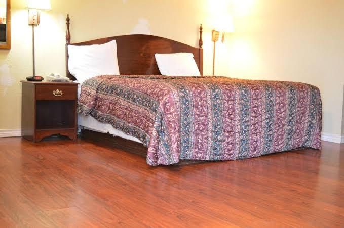 Knights Inn Greenville, TX photo 3
