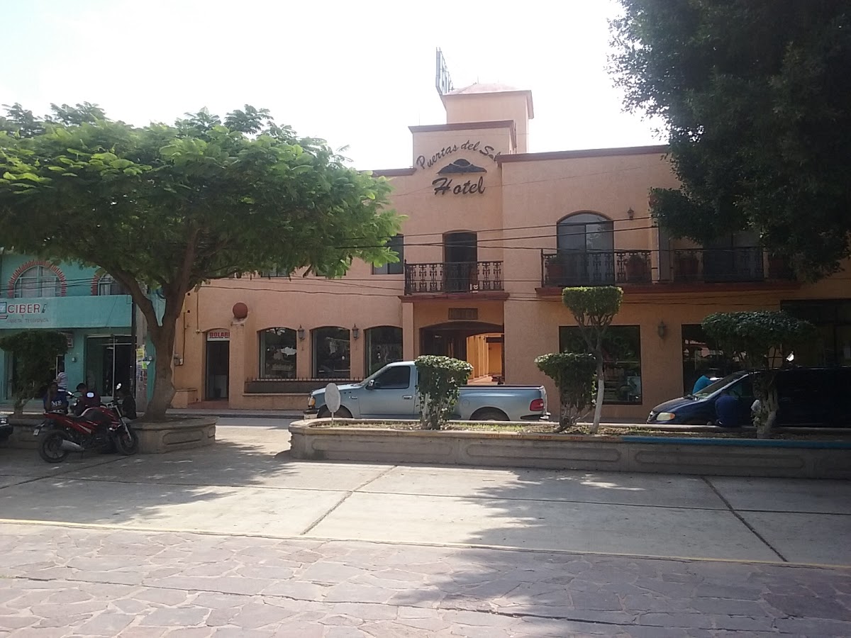 Hotel Puertas del Sol photo 2