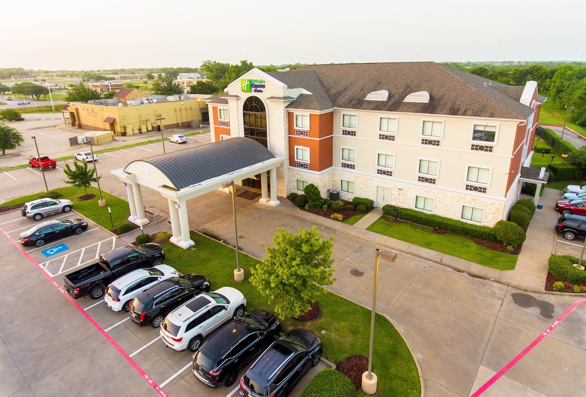 Holiday Inn Express & Suites Greenville by IHG