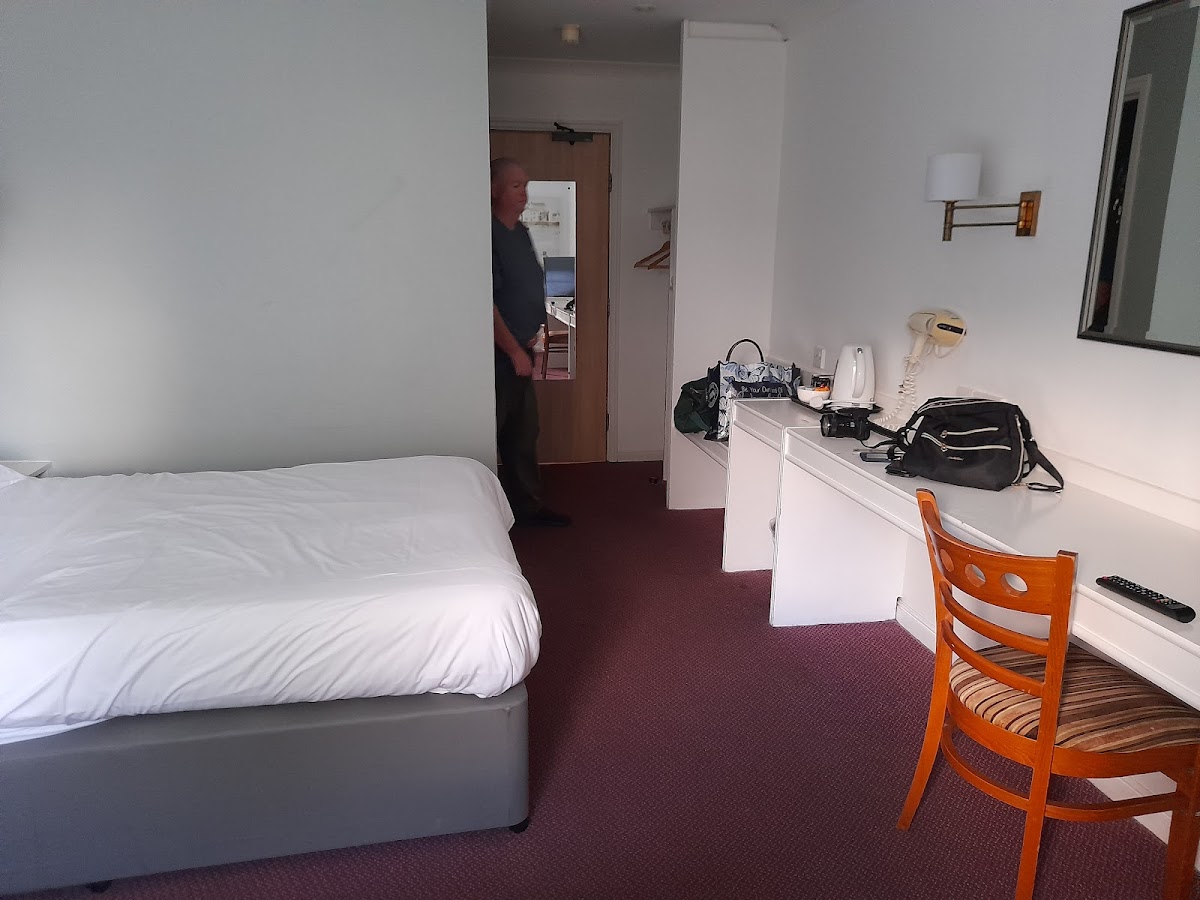 Days Inn by Wyndham Taunton photo 3