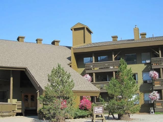 Griz Inn RMC Rentals photo 3