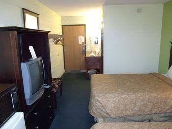Knights Inn Davenport photo 3