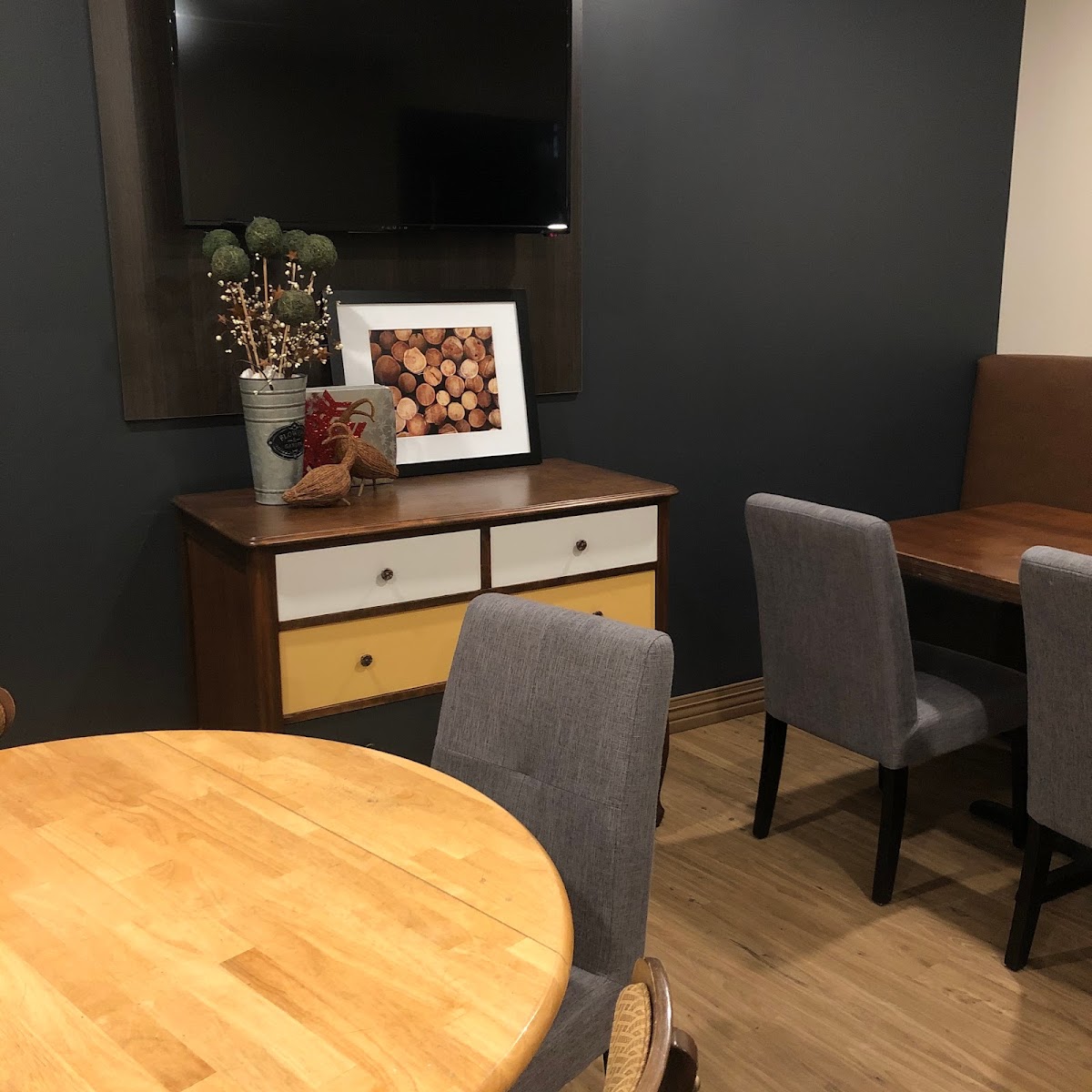 Villa Inn & Suites, SureStay Collection by Best Western photo 3