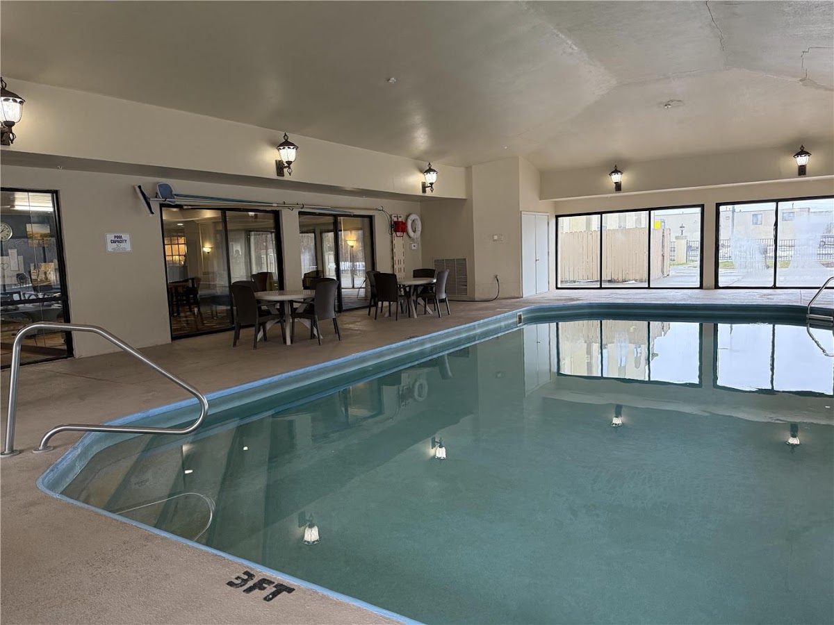 SureStay by Best Western Marion photo 3