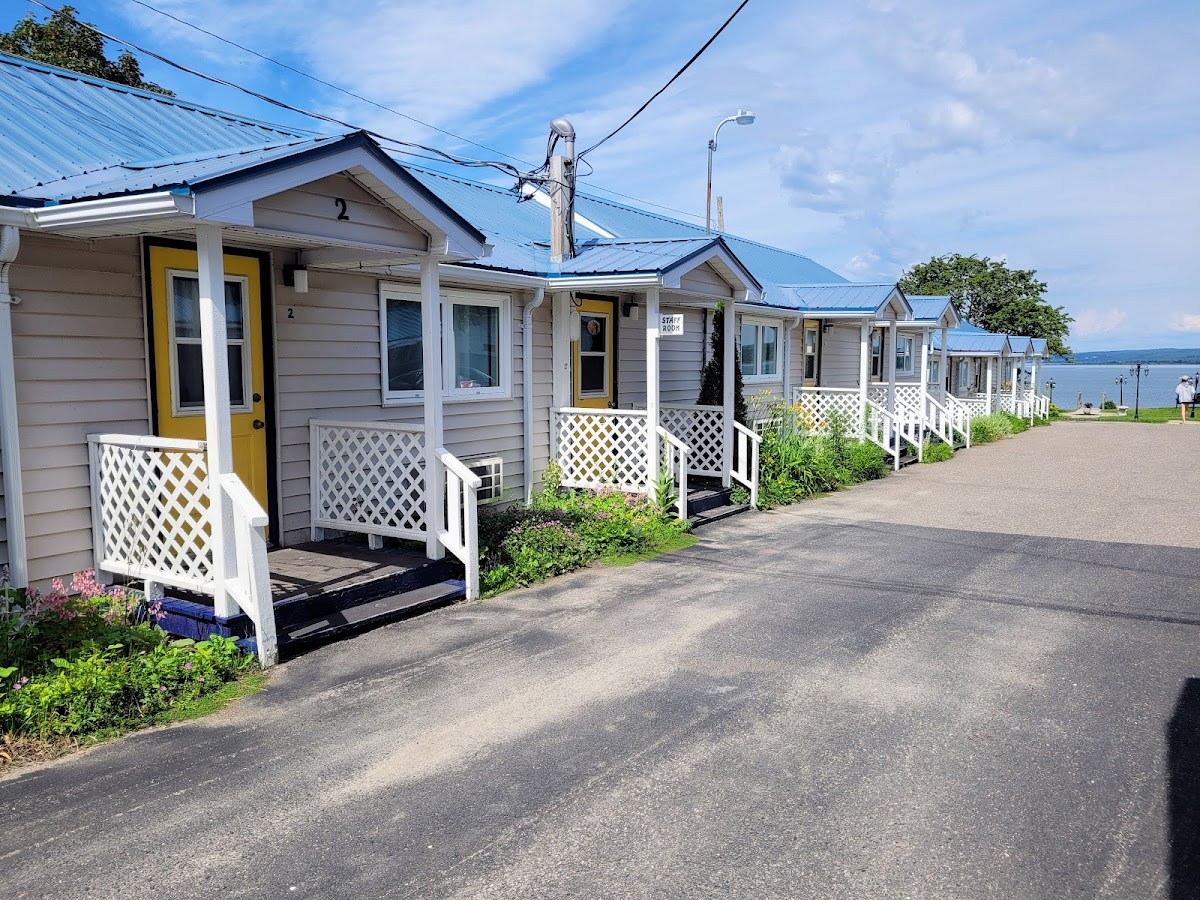 Seawinds Motel