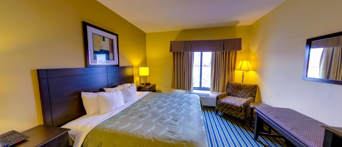 Quality Inn & Suites MidAmerica Industrial Park Area photo 2