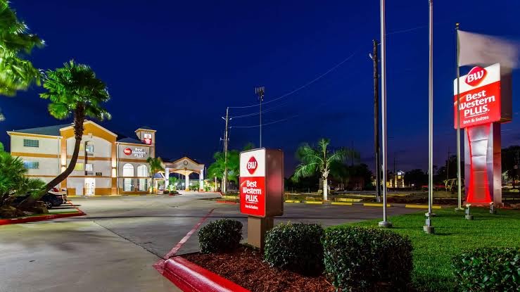 Best Western Plus Houston Atascocita Inn & Suites photo 2