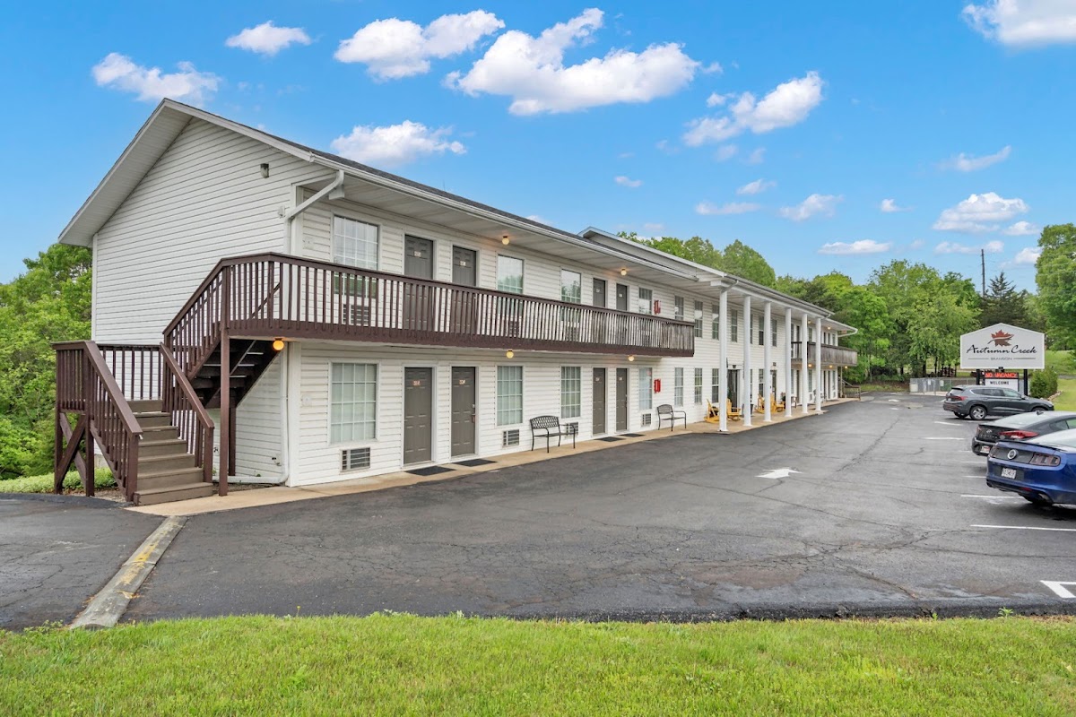 Autumn Creek Branson Inn