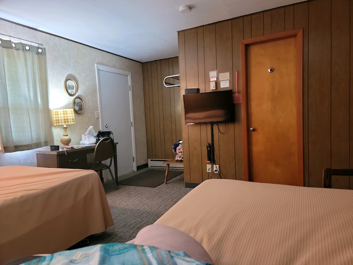 McClusky Motor Motel photo 2