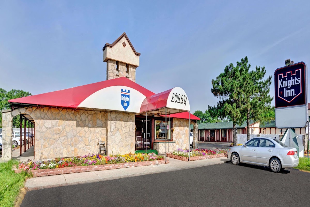 Knights Inn Madison Heights, MI