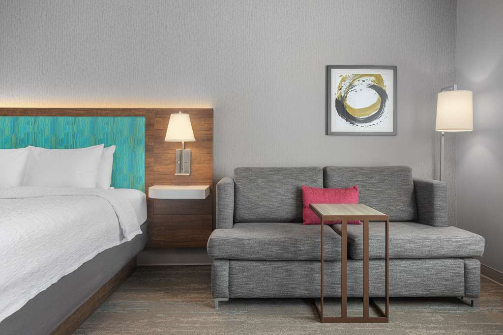 Hampton Inn by Hilton Kingston photo 2