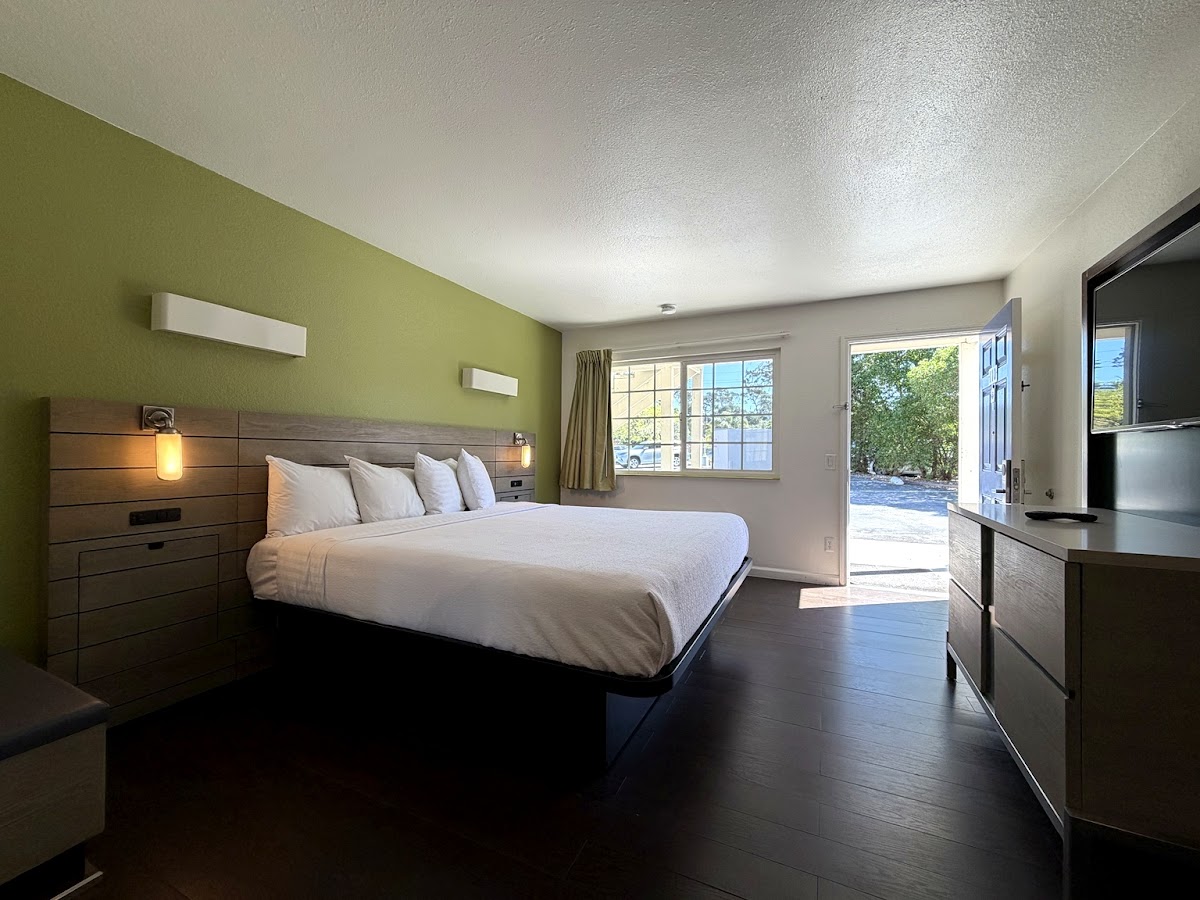 Fisherman's Cove Inn photo 2