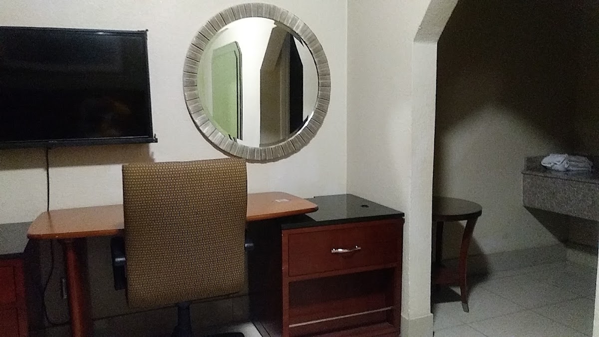 Linfield Inn photo 2