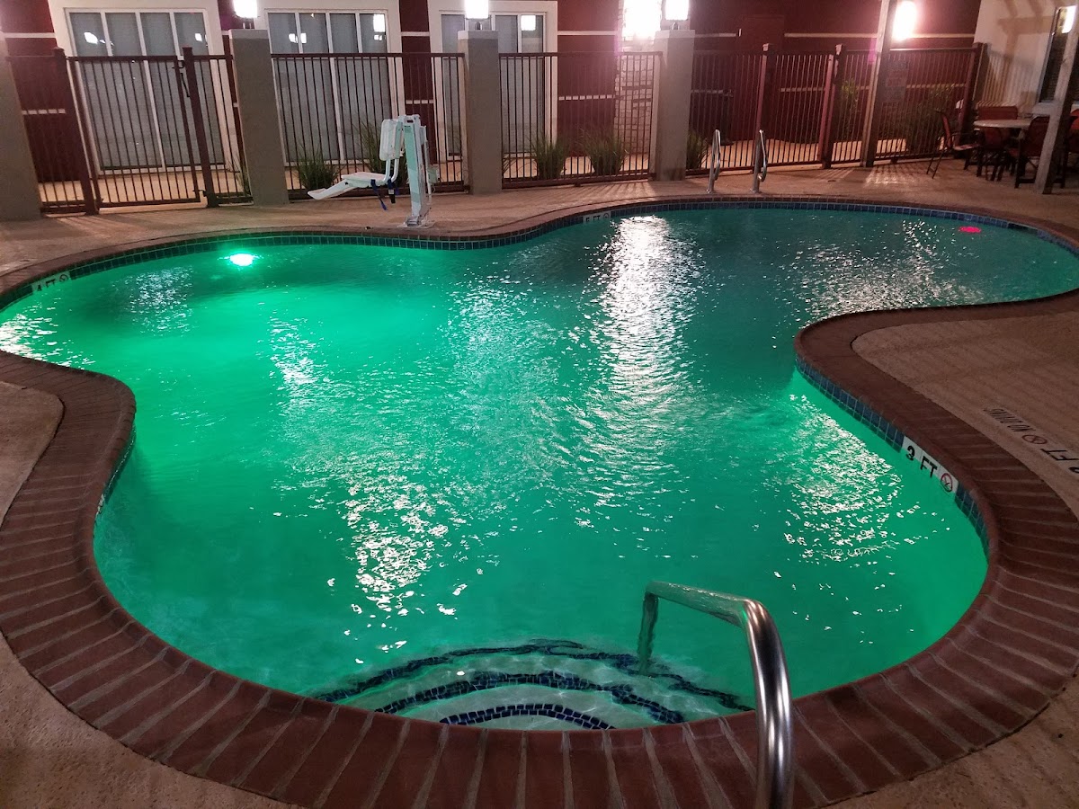 Best Western Plus Dilley Inn & Suites photo 3