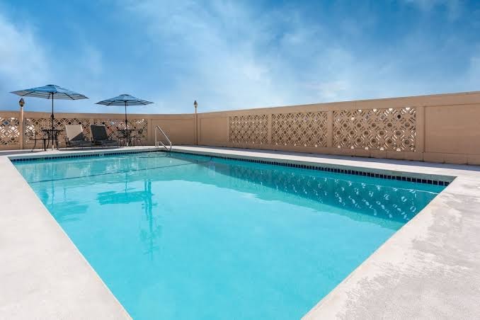 Days Inn by Wyndham Yakima photo 3