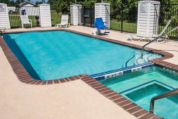 Super 8 by Wyndham Kountze Big Thicket Nat'l Pres Area photo 3