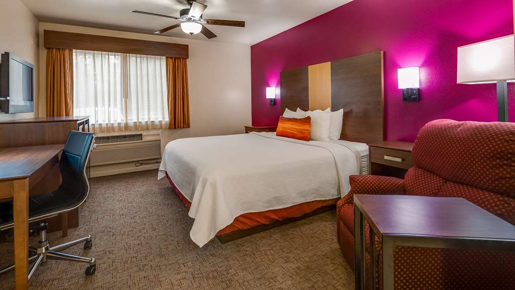 Best Western Pineywoods Inn photo 2