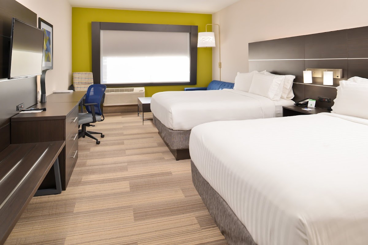 Holiday Inn Express & Suites Lee's Summit - Kansas City by IHG photo 2