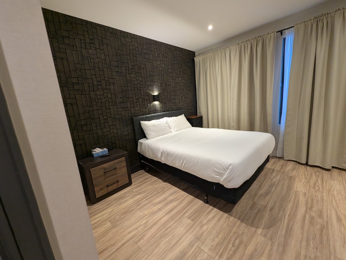Dream Suites @ YYZ photo 2