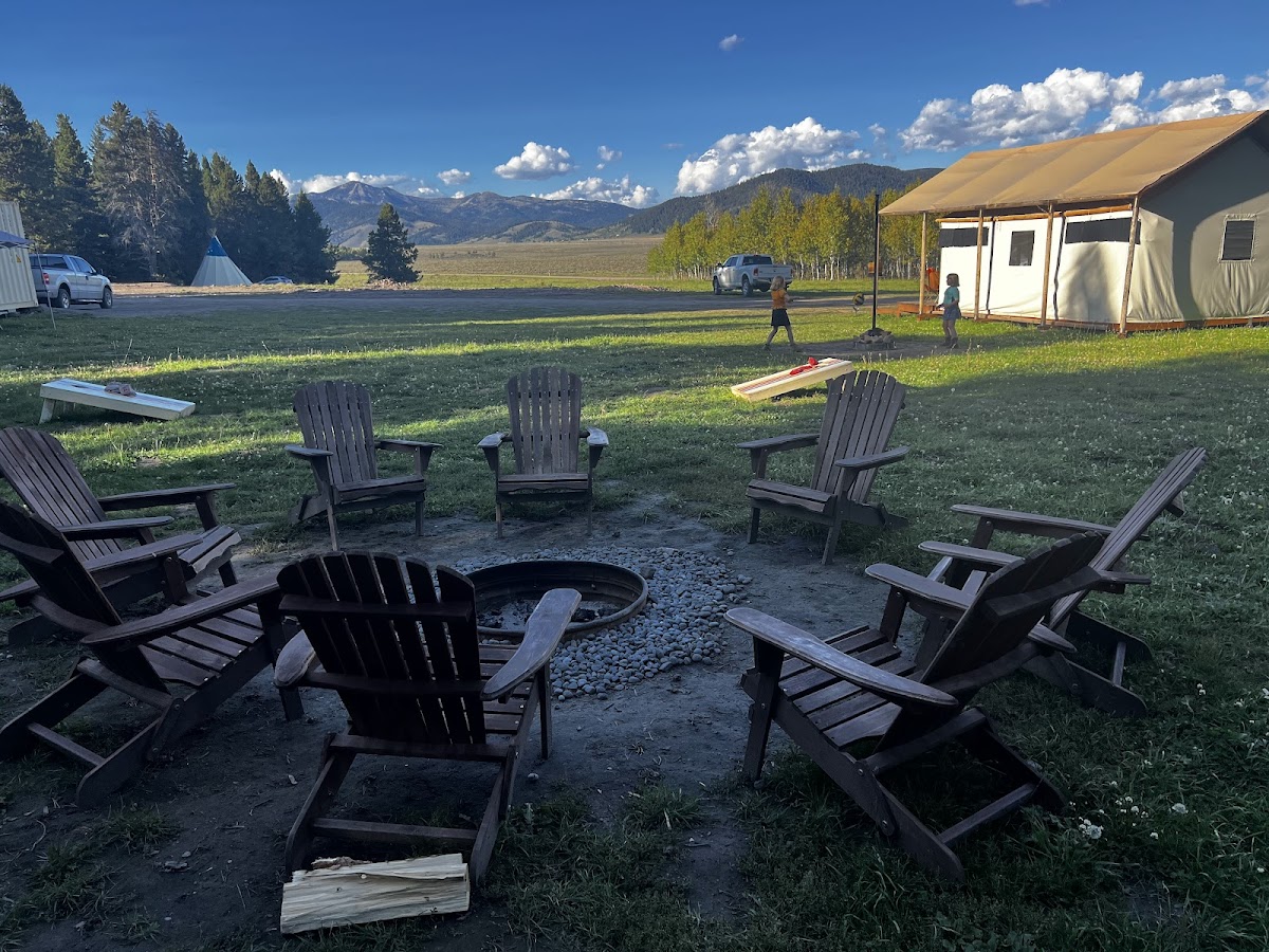 Starlight Retreat Yellowstone