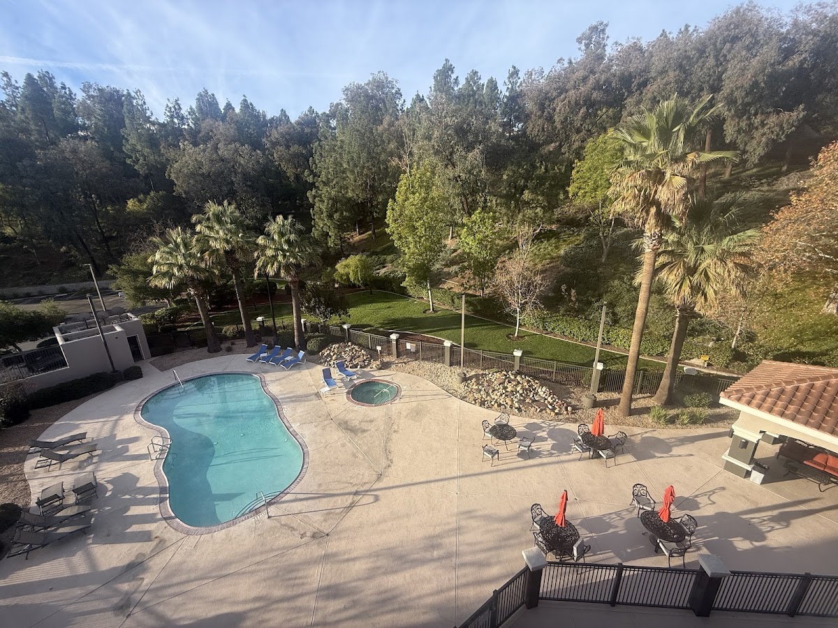 La Quinta Inn & Suites by Wyndham Santa Clarita - Valencia photo 3