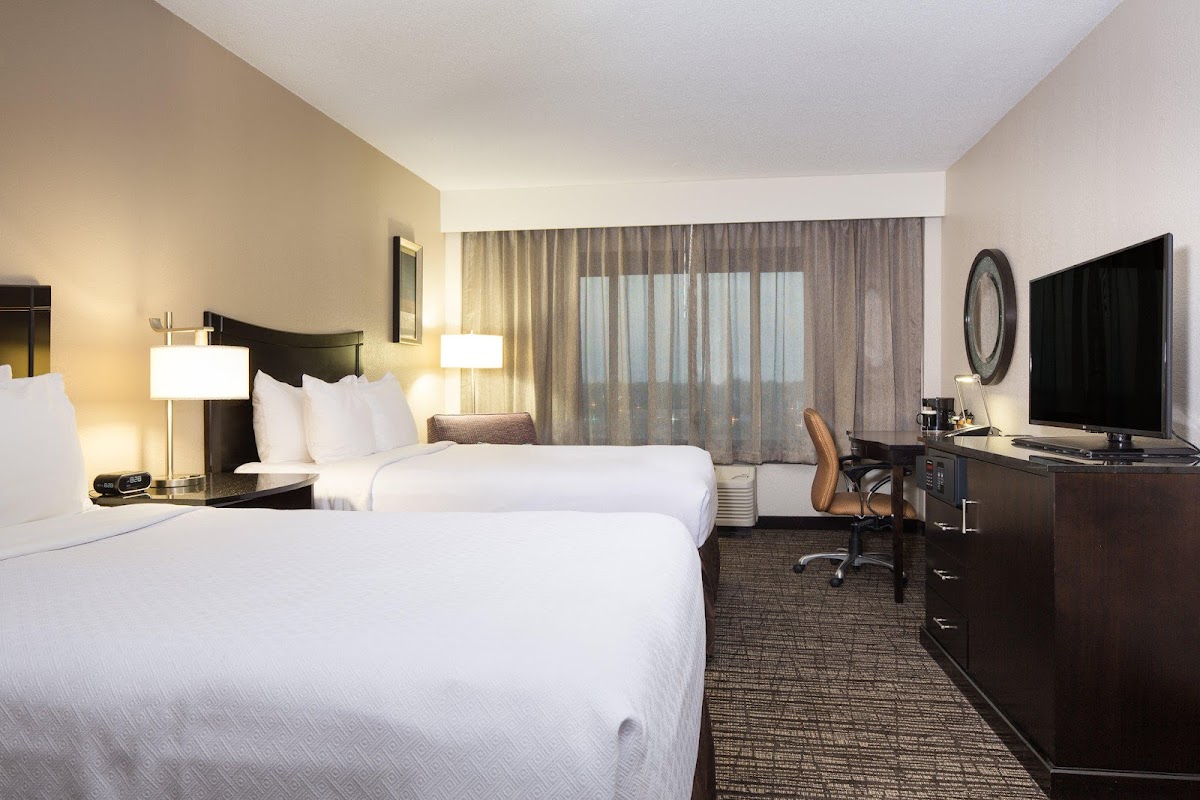 Crowne Plaza Memphis Downtown by IHG photo 2