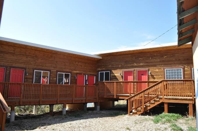North Yellowstone Lodge & Hostel