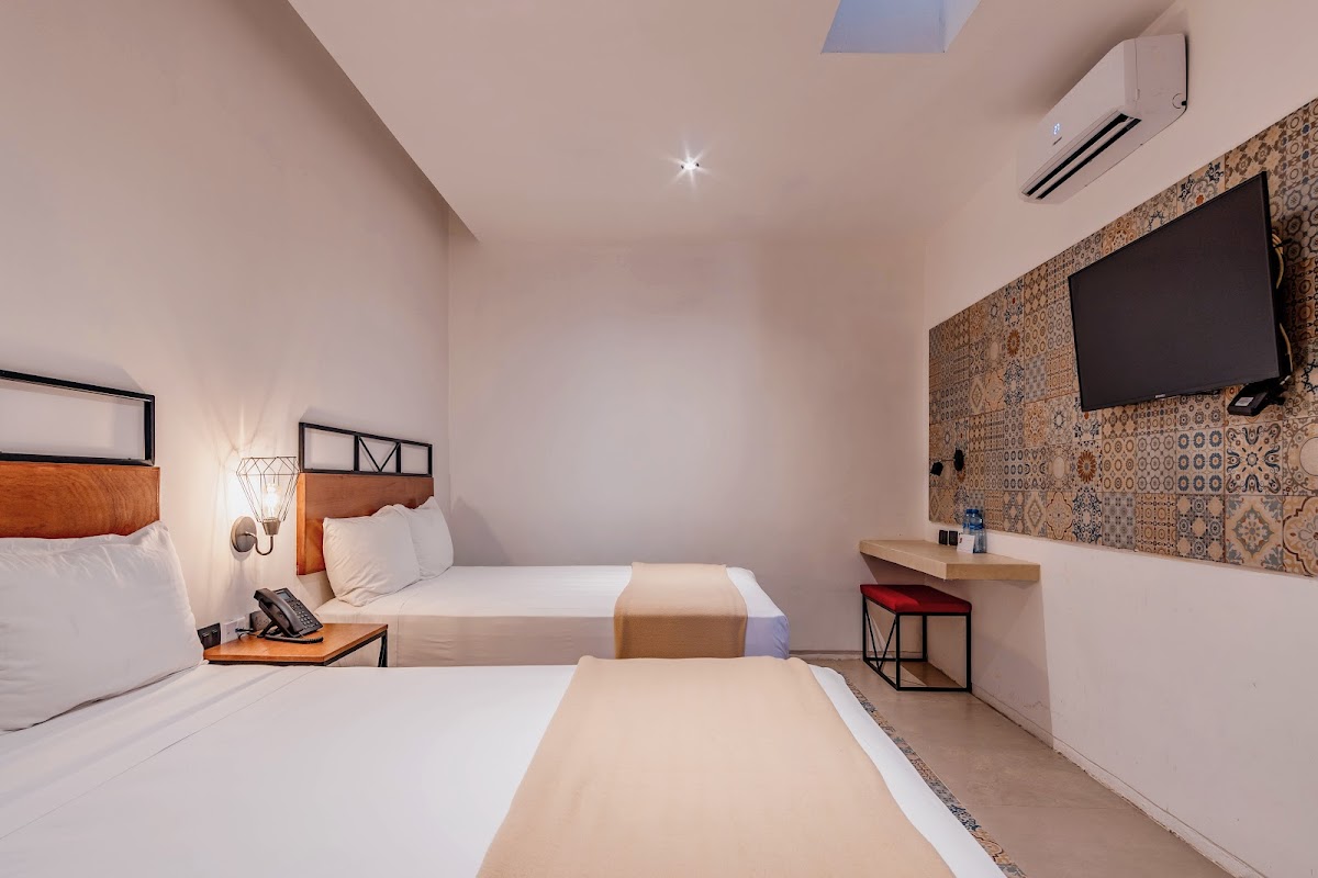 Hotel HO photo 2