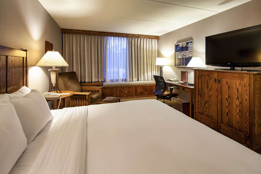 DoubleTree by Hilton Hotel Libertyville - Mundelein photo 2