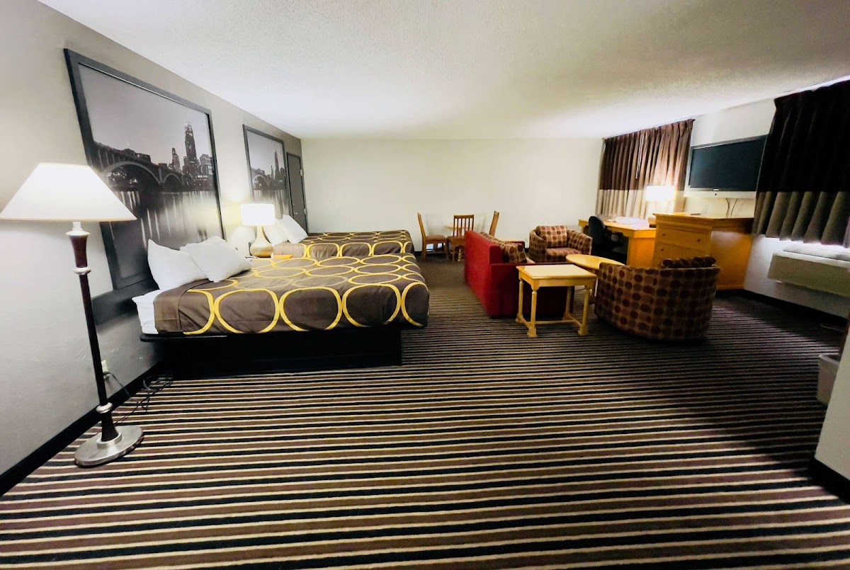Super 8 by Wyndham Shakopee photo 3