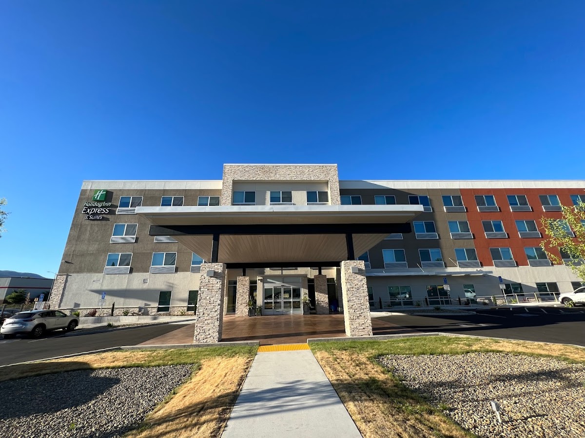 Holiday Inn Express & Suites Ukiah by IHG