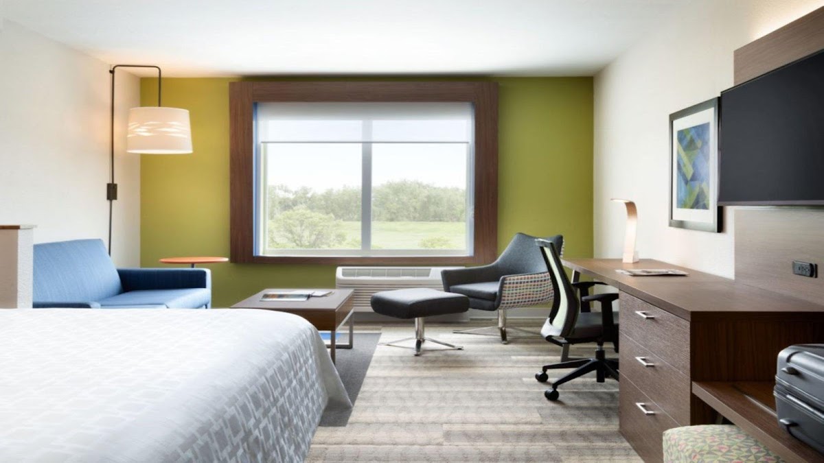 Holiday Inn Express & Suites Ukiah by IHG photo 2