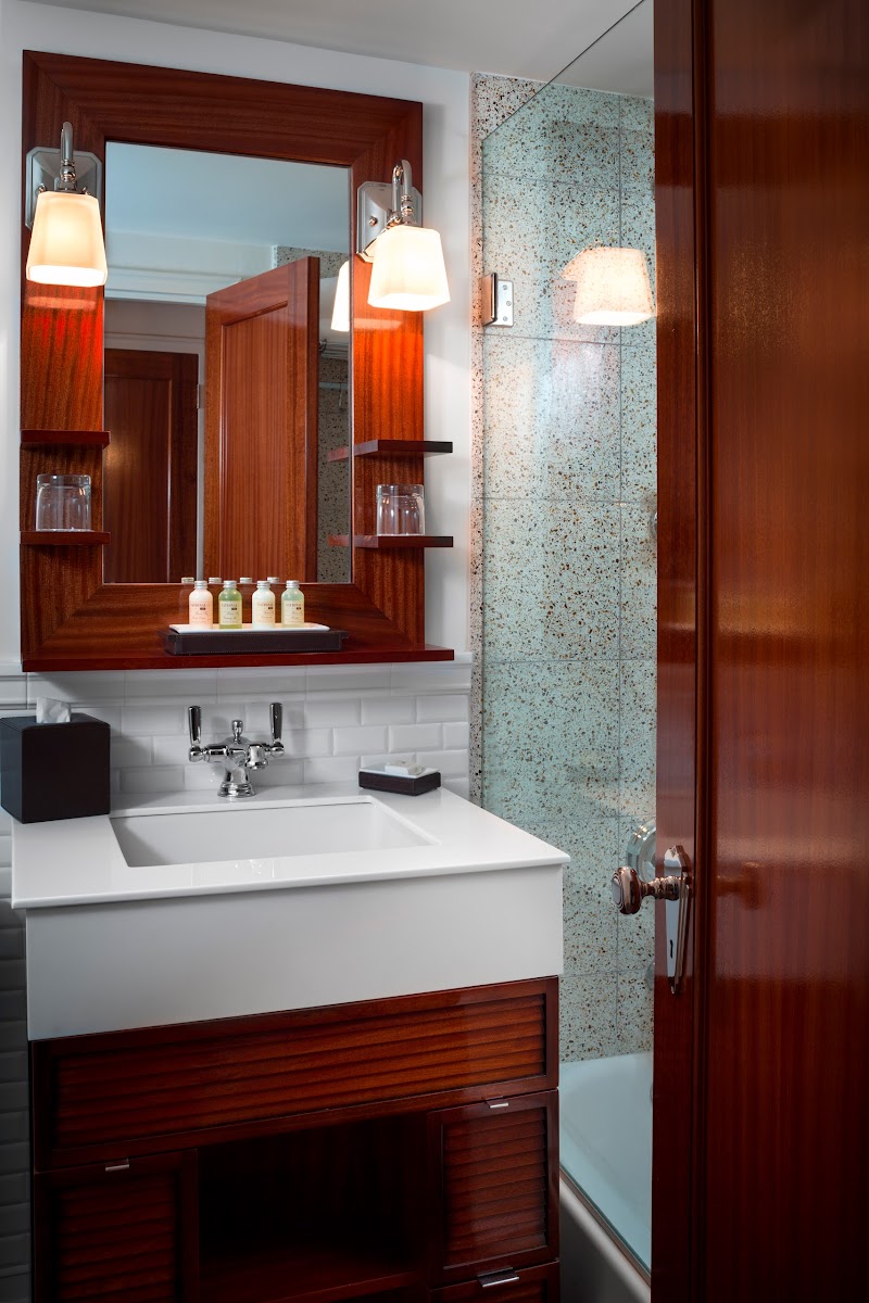 National Hotel photo 2