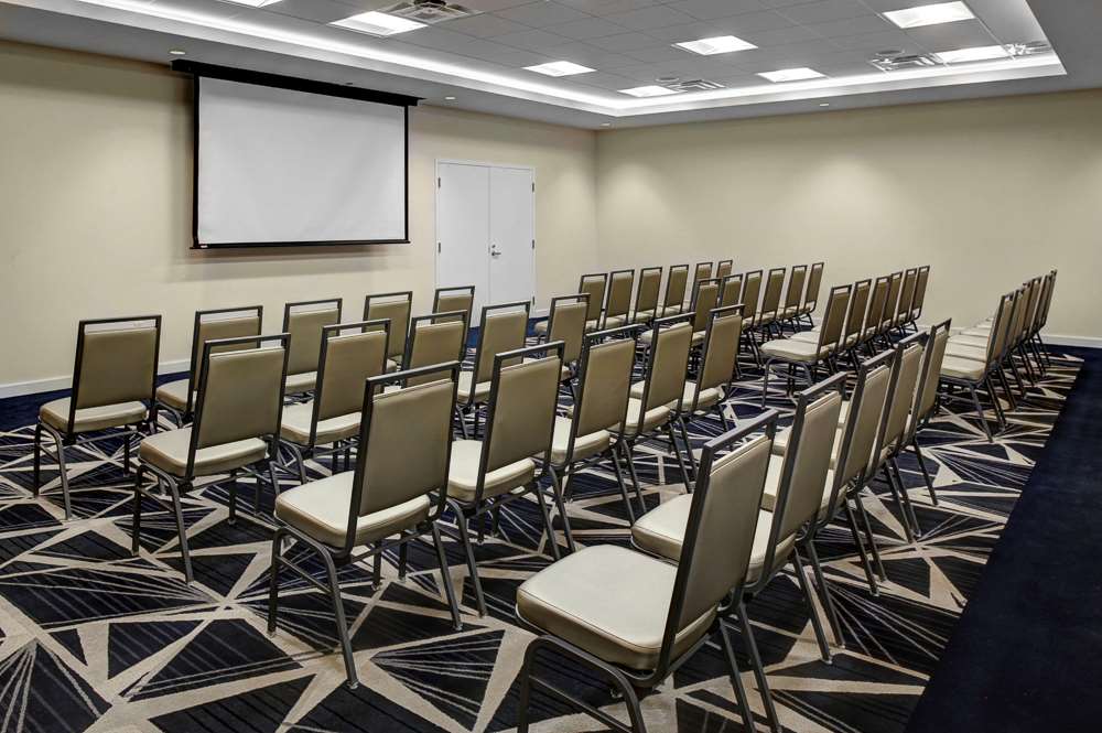 Hampton Inn & Suites Richmond - Downtown photo 3
