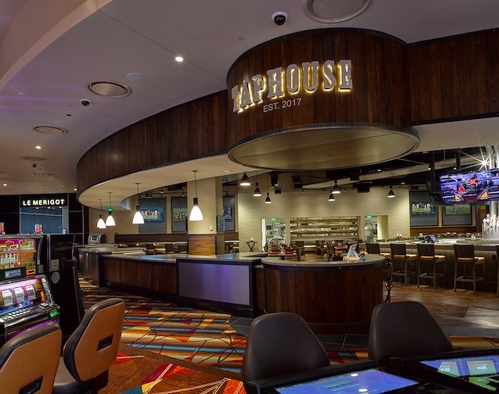 Bally's Evansville Casino & Hotel photo 3