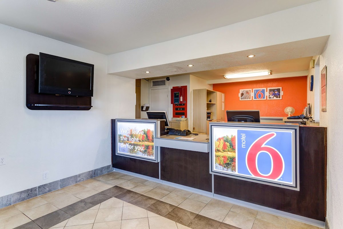 Motel 6 photo 3