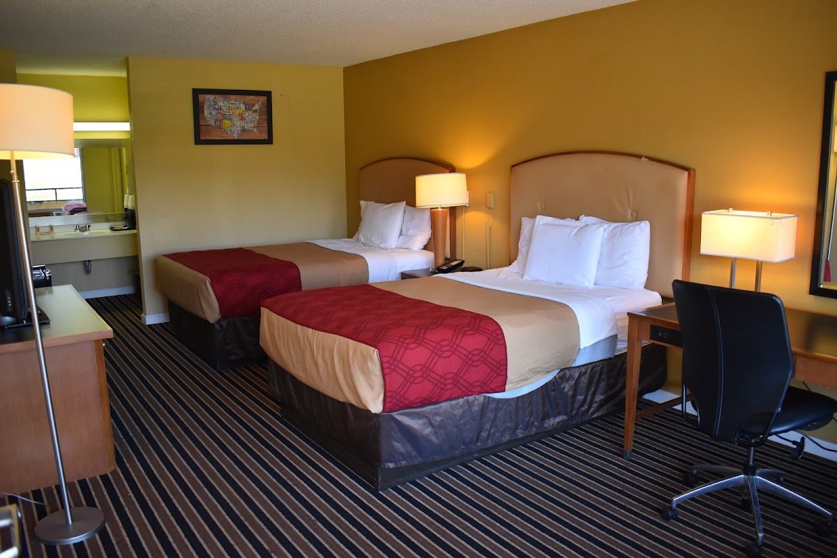 AmeriVu Inn - Gilbertsville photo 2